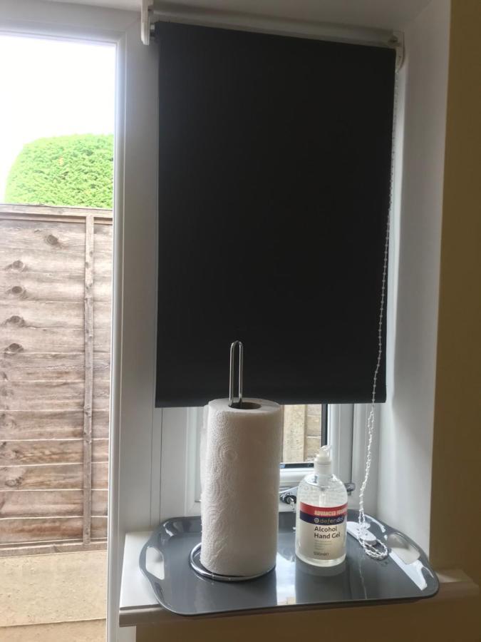 Studio-1-Staines/Heathrow/London-Own Entrance מראה חיצוני תמונה