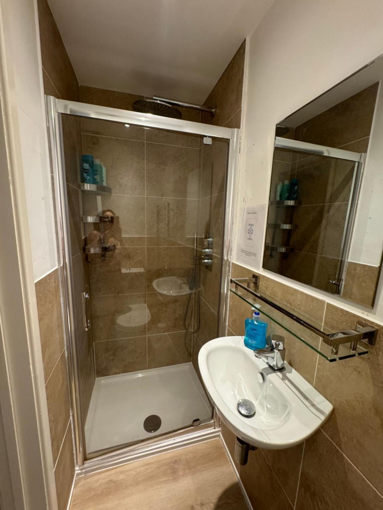 Studio-1-Staines/Heathrow/London-Own Entrance מראה חיצוני תמונה